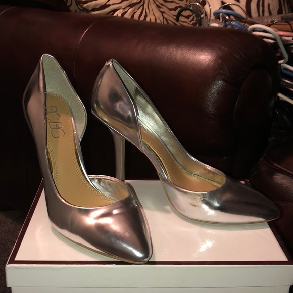Silver metallic pointy toe BCBG - Picture 1 of 2